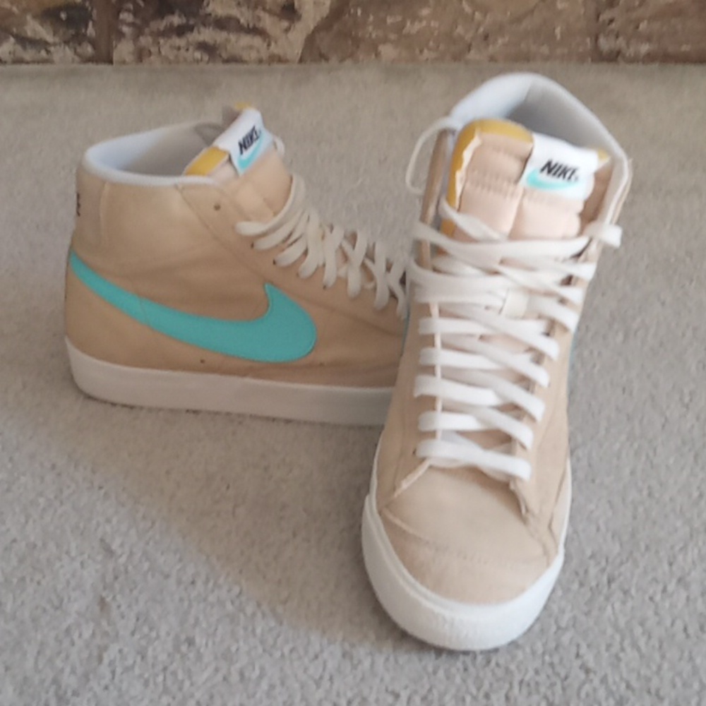 Nike Blazer Mid 77Desert Ore Light Aqua
